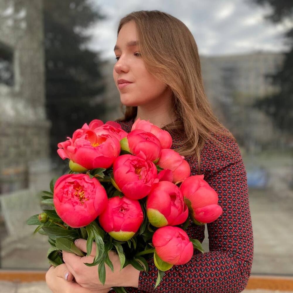 Меняющие цвет пионы