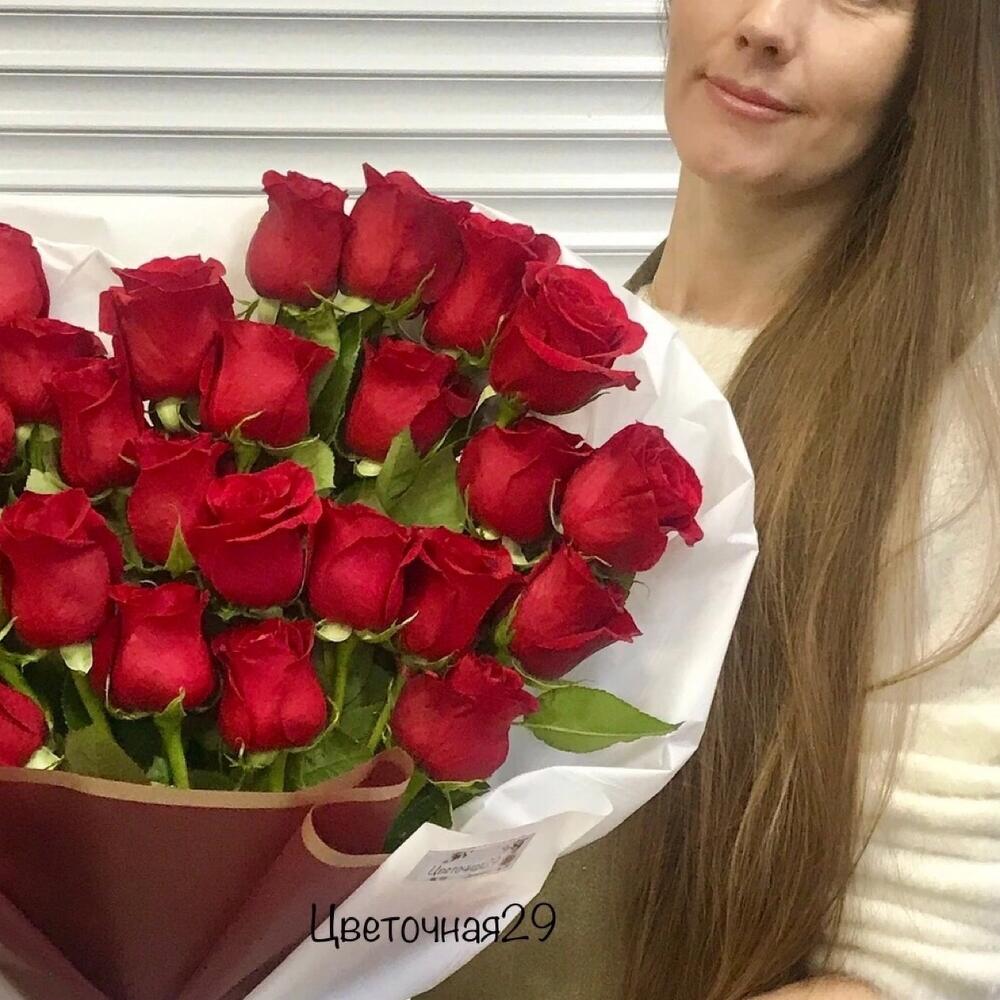 33 красные розы в виде сердца