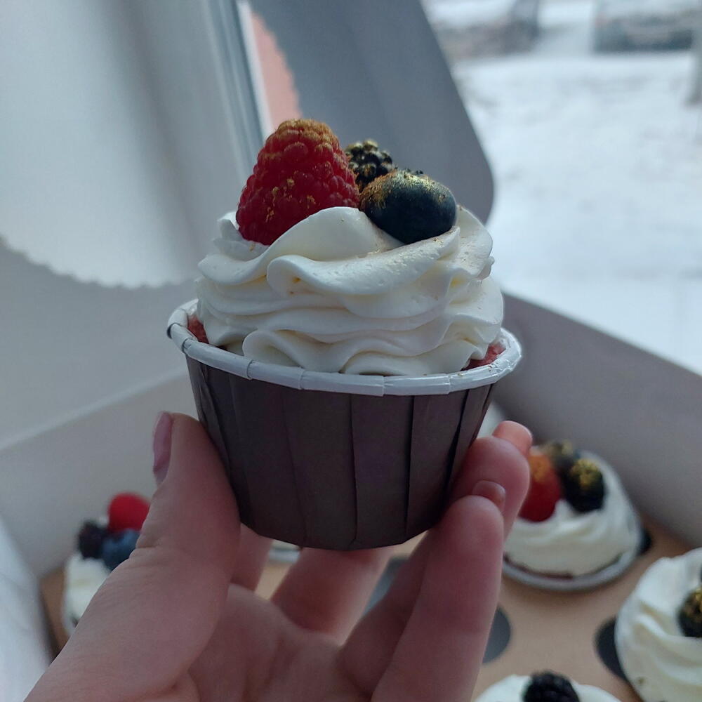 Капкейки 9 шт. С ягодками