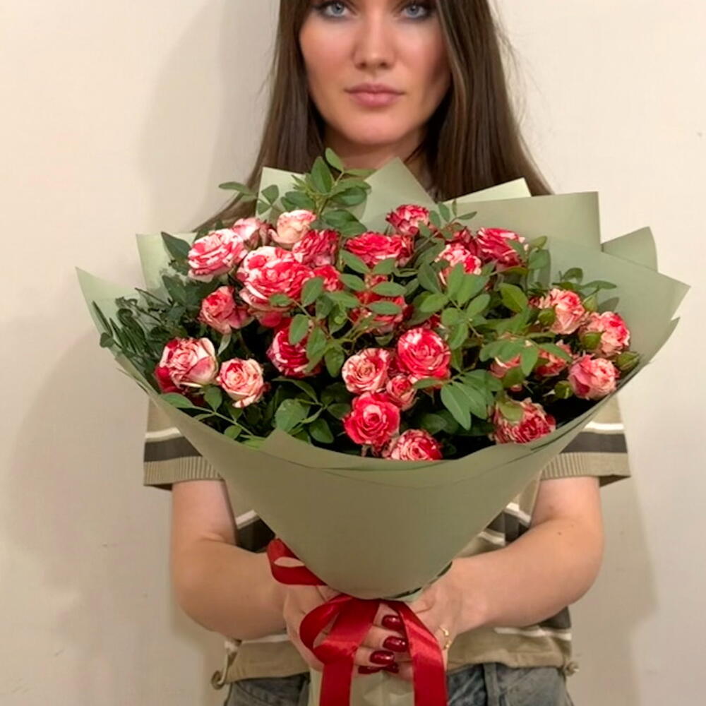 Букет из розы фаерворкс с фисташкой