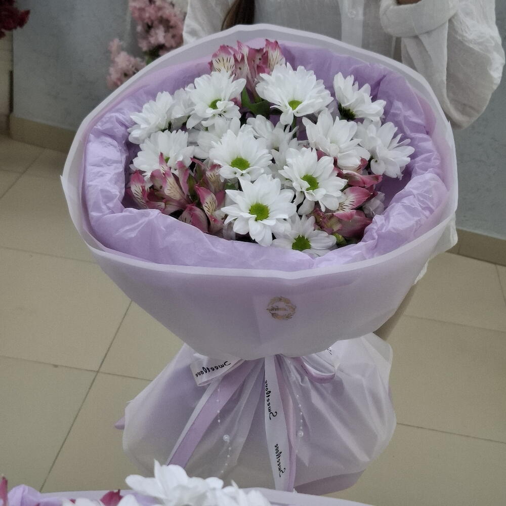 Любимые альстромерии и ромашки