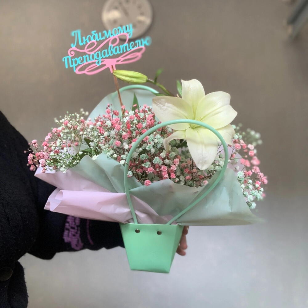 Композиция с топпером