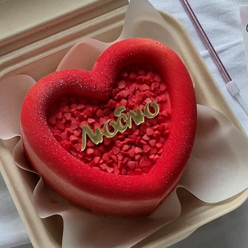 Муссовый бенто торт Люблю