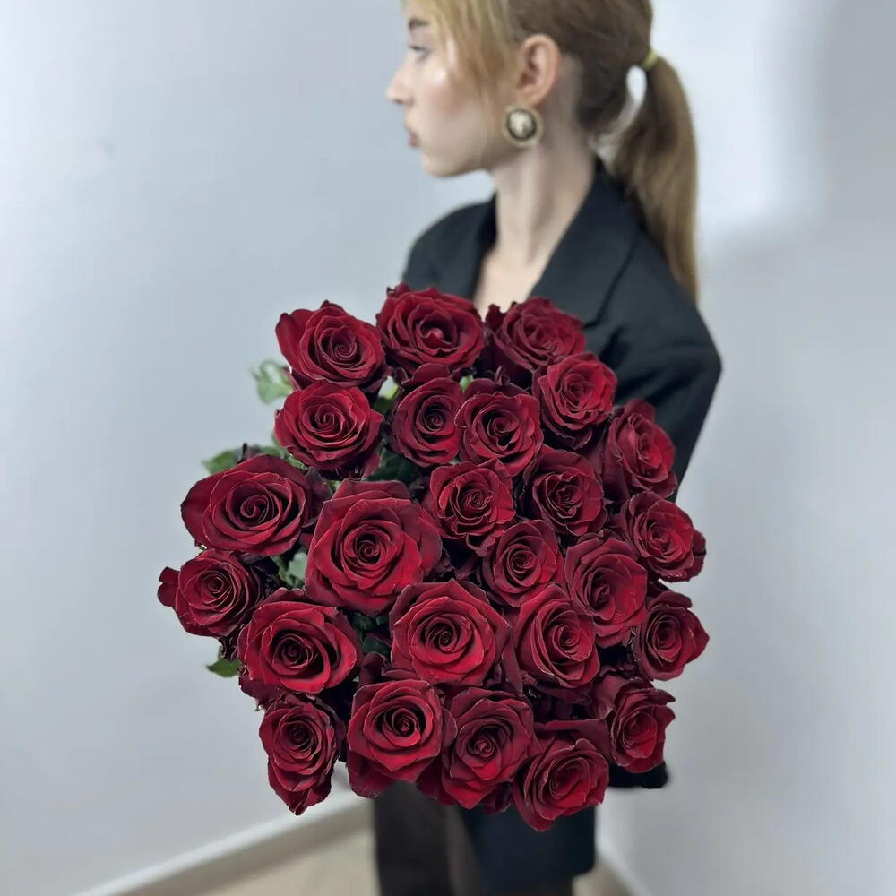 25 красных Эквадорских роз