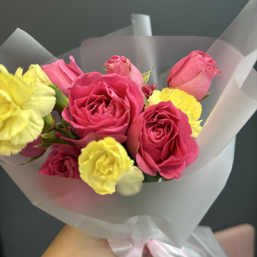 Мини букет комплимент 💐  Роза кустовая, диантус кустовой, на День учителя