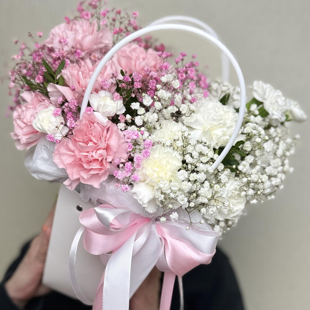 Диантусы и гипсофила💕🤍