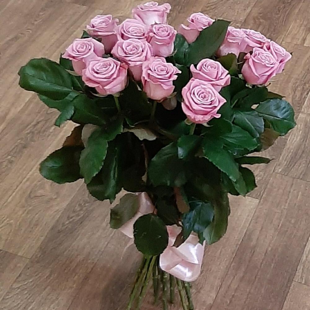 15 лавандовых роз 🌹