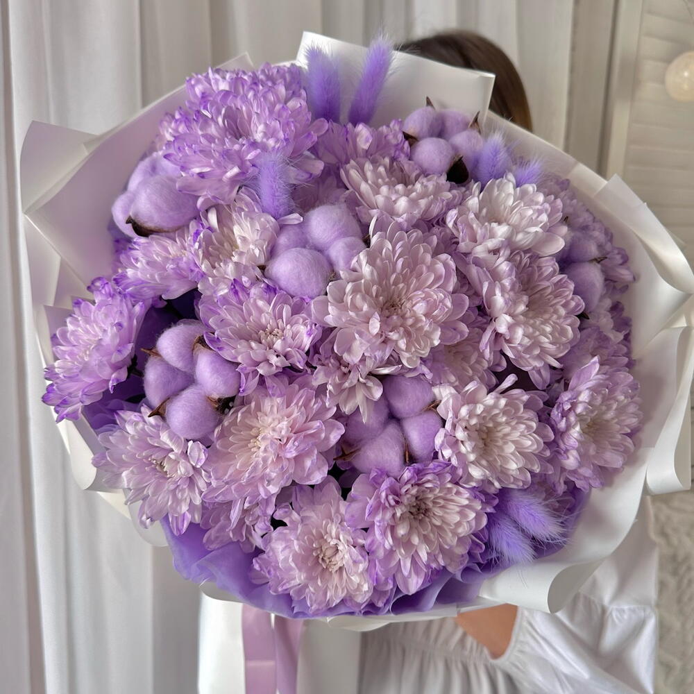 Авторский букет: сиреневая хризантема 🌸Размер М