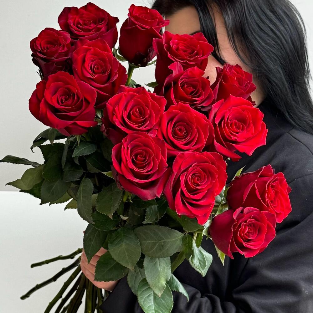 Красные розы импорт 🌹Элегантный поцелуй🌹