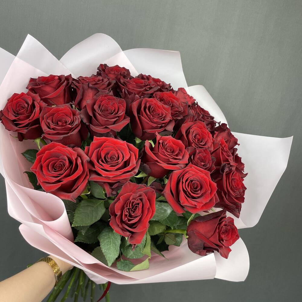Букет бордовых роз 25 шт