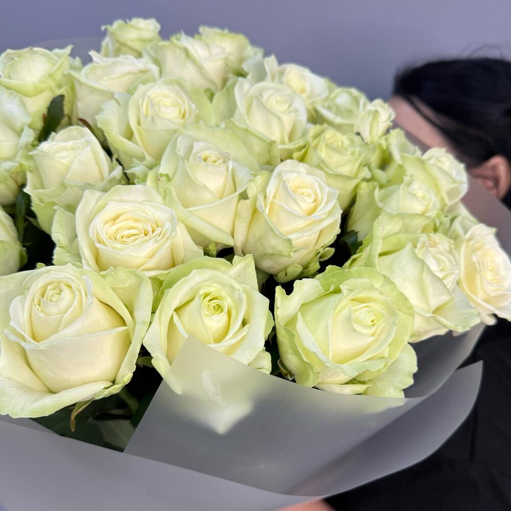 Букет из 25 белых роз ♥️