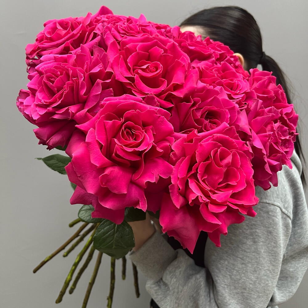 Яркое моно из французской розы 💓