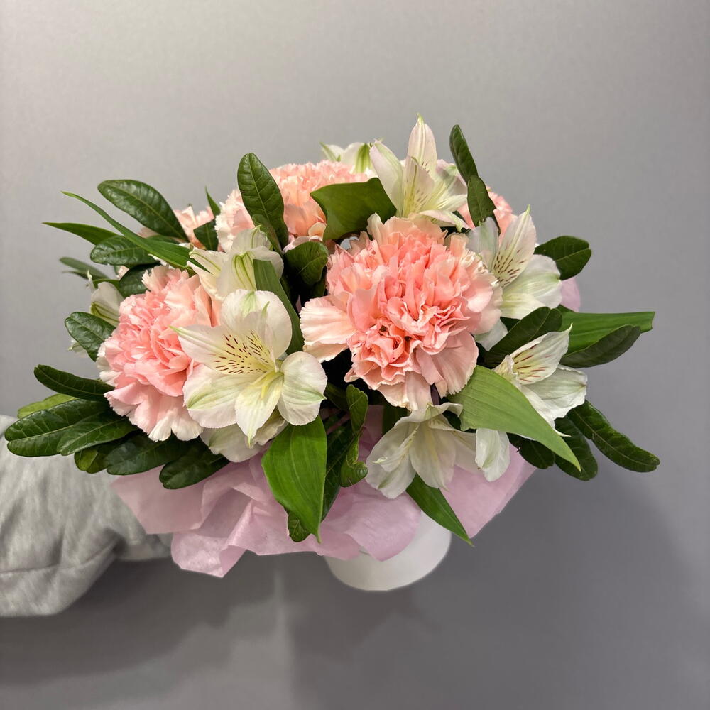 Стаканчик с диантусома и альстромерией🌸