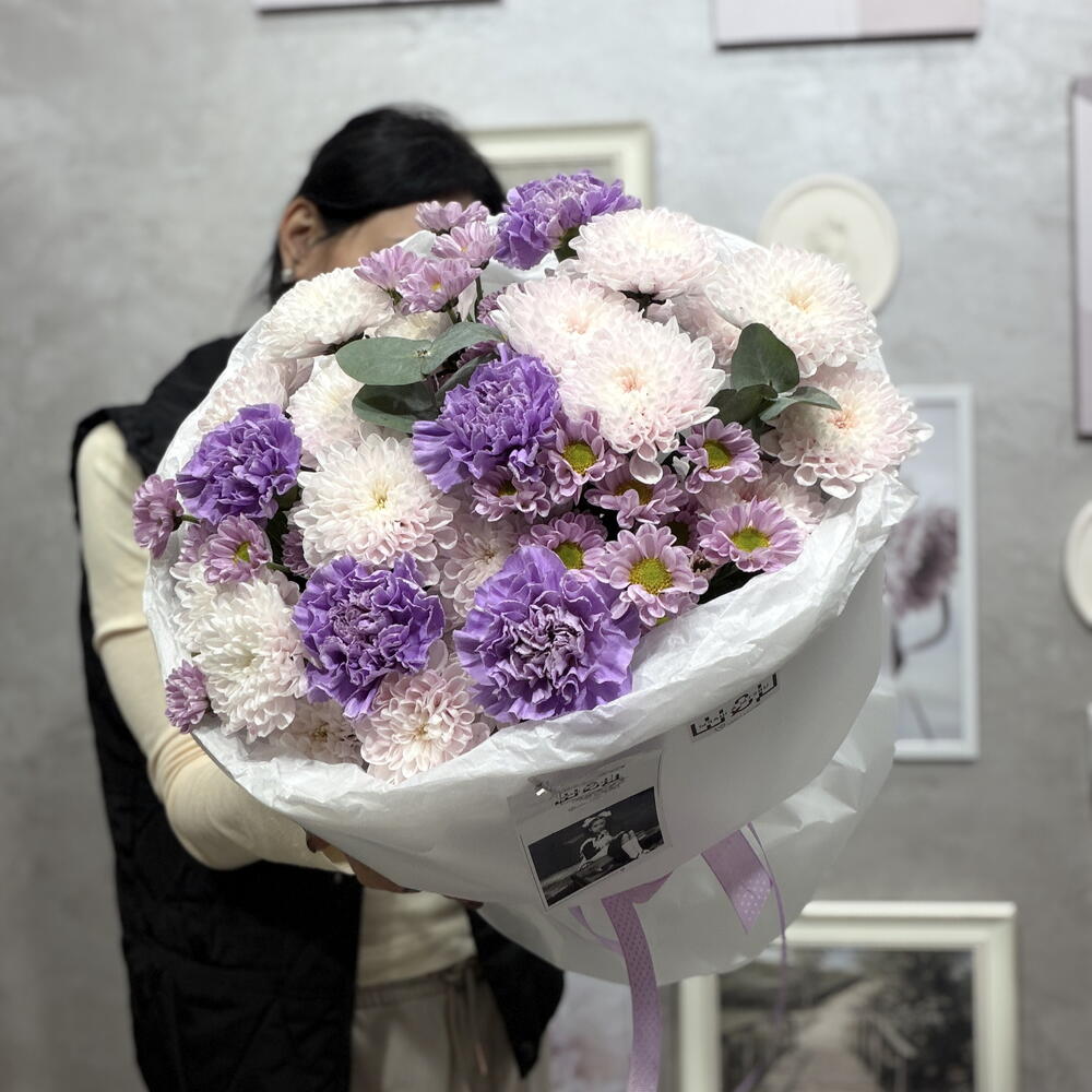 Букет с лунными диантусами