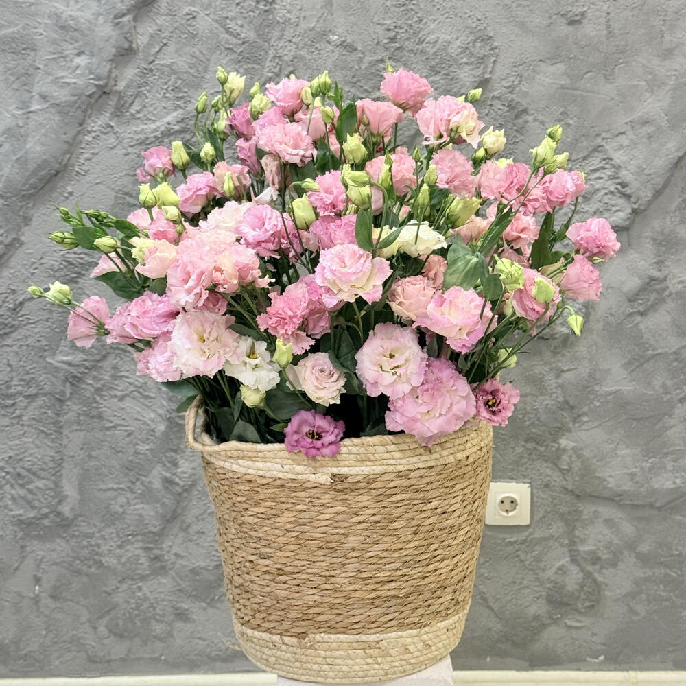 Корзина большая с эустомой