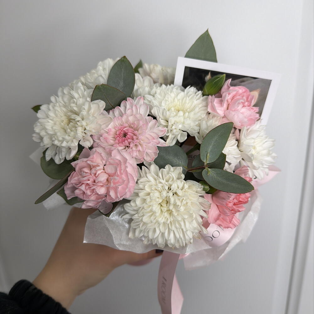 Милый стаканчик-комплимент Bloom room, диантус, хризантема