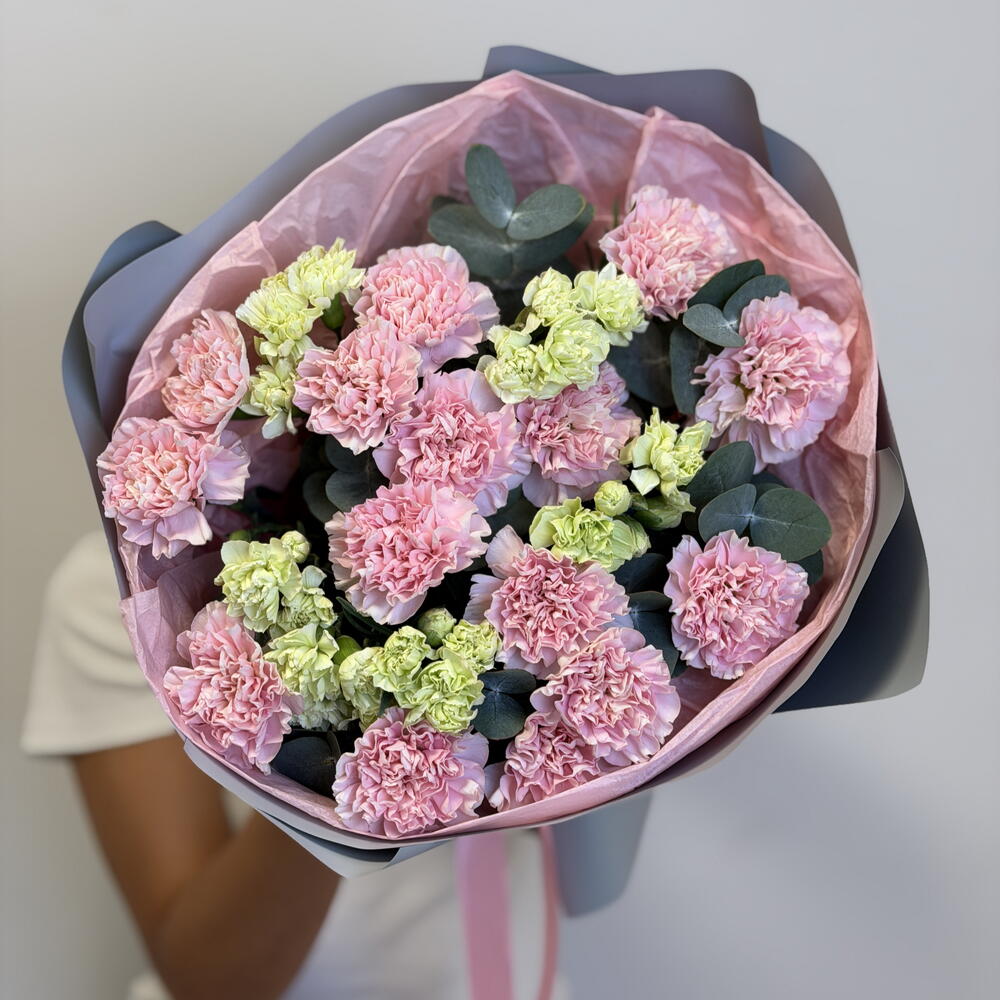 «Букет-вдохновение:стойкие  диантусы и стильный  фоамиран»🌸