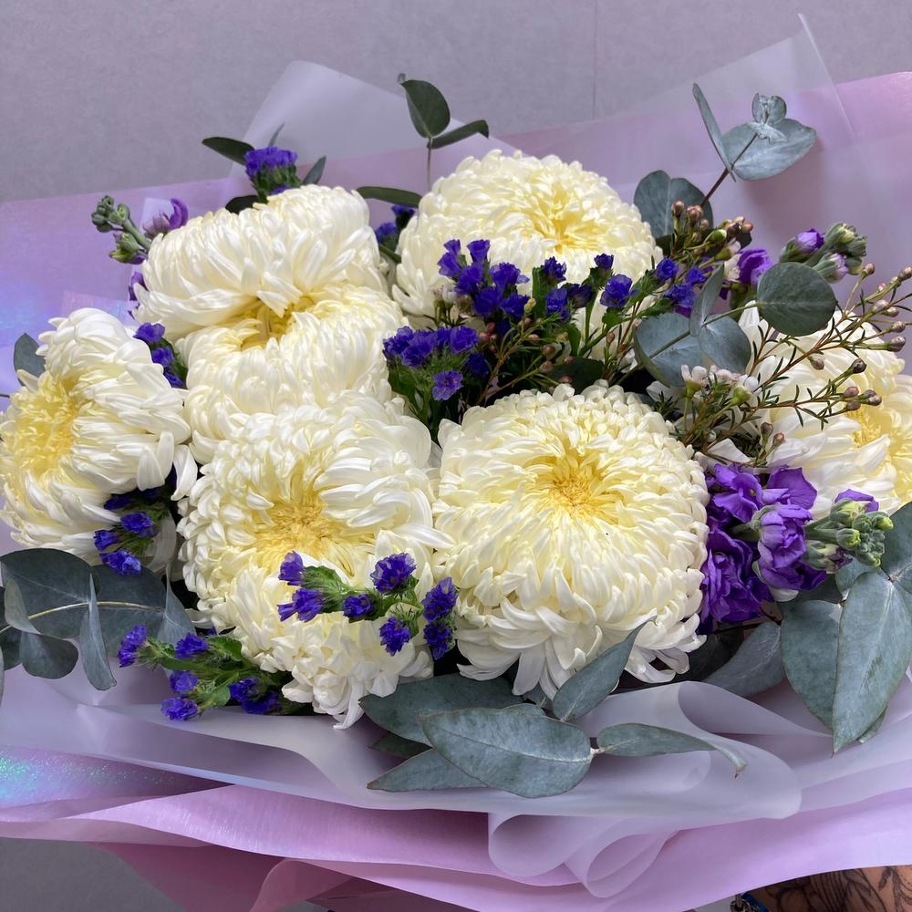 The season of chrysanthemums