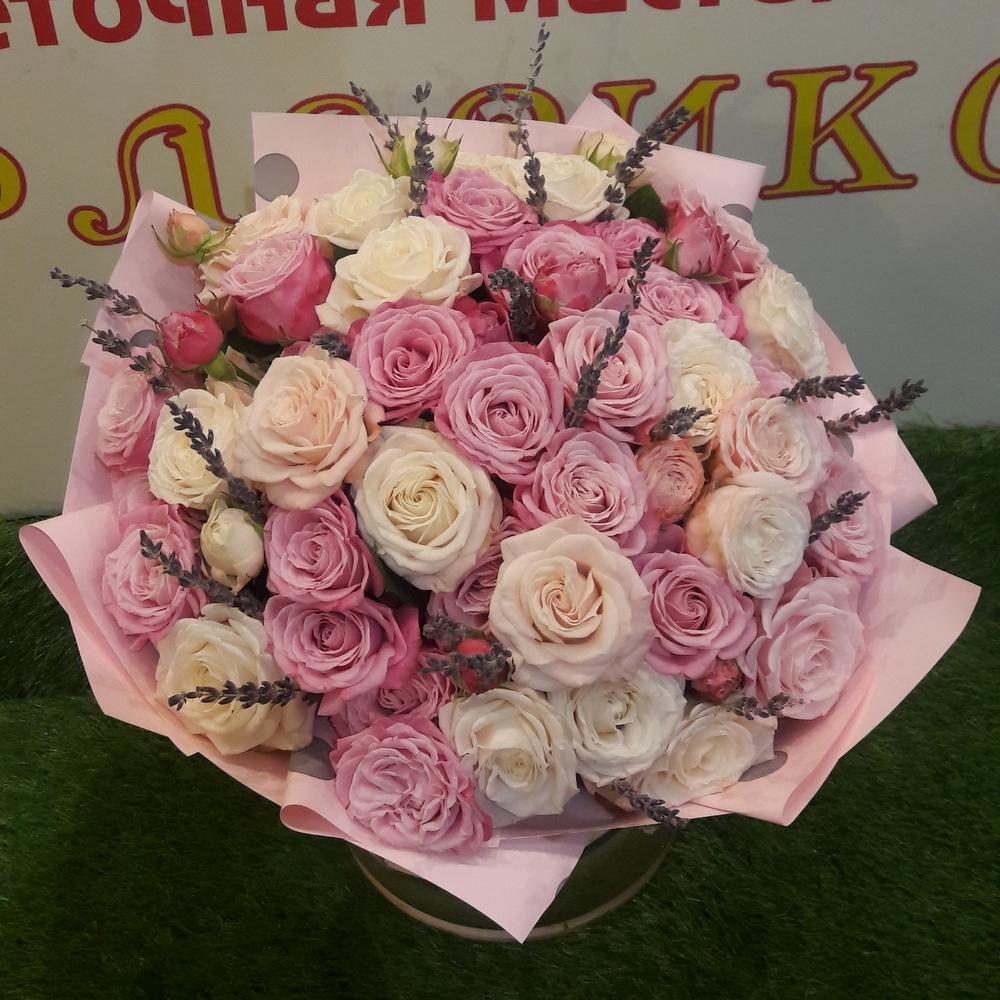 Букет из пионовидных роз в нежных оттенках