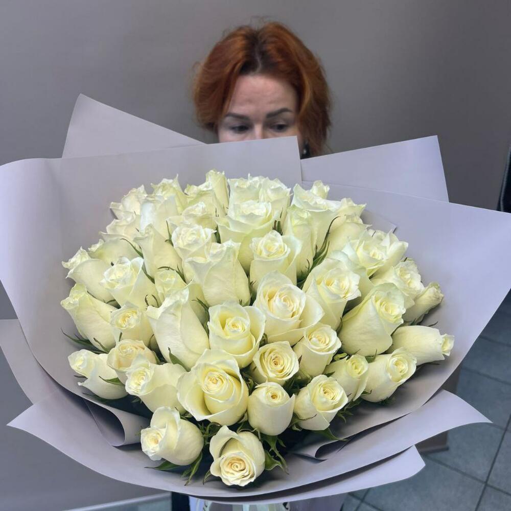 Букет из 51 белой розы