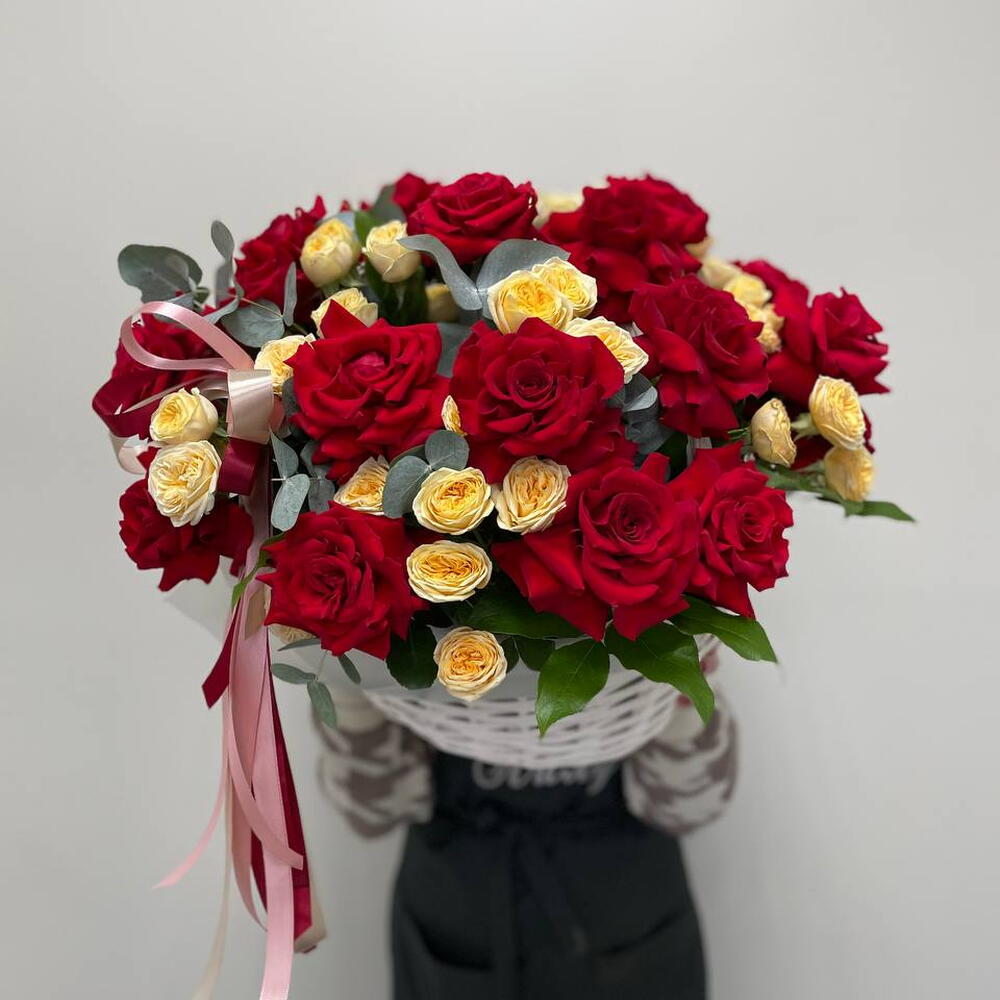Корзина с розами Шик