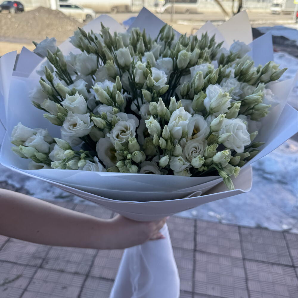 Монобукет из 19 лизиантусов