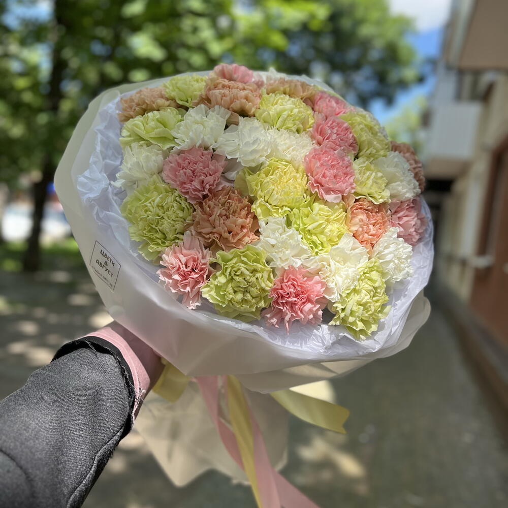 Большой букет диантусов