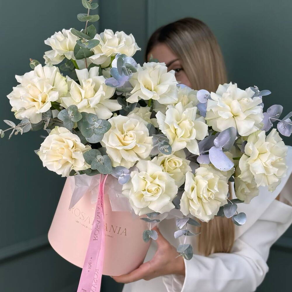 Композиция белыми розами и эвкалиптом 847
