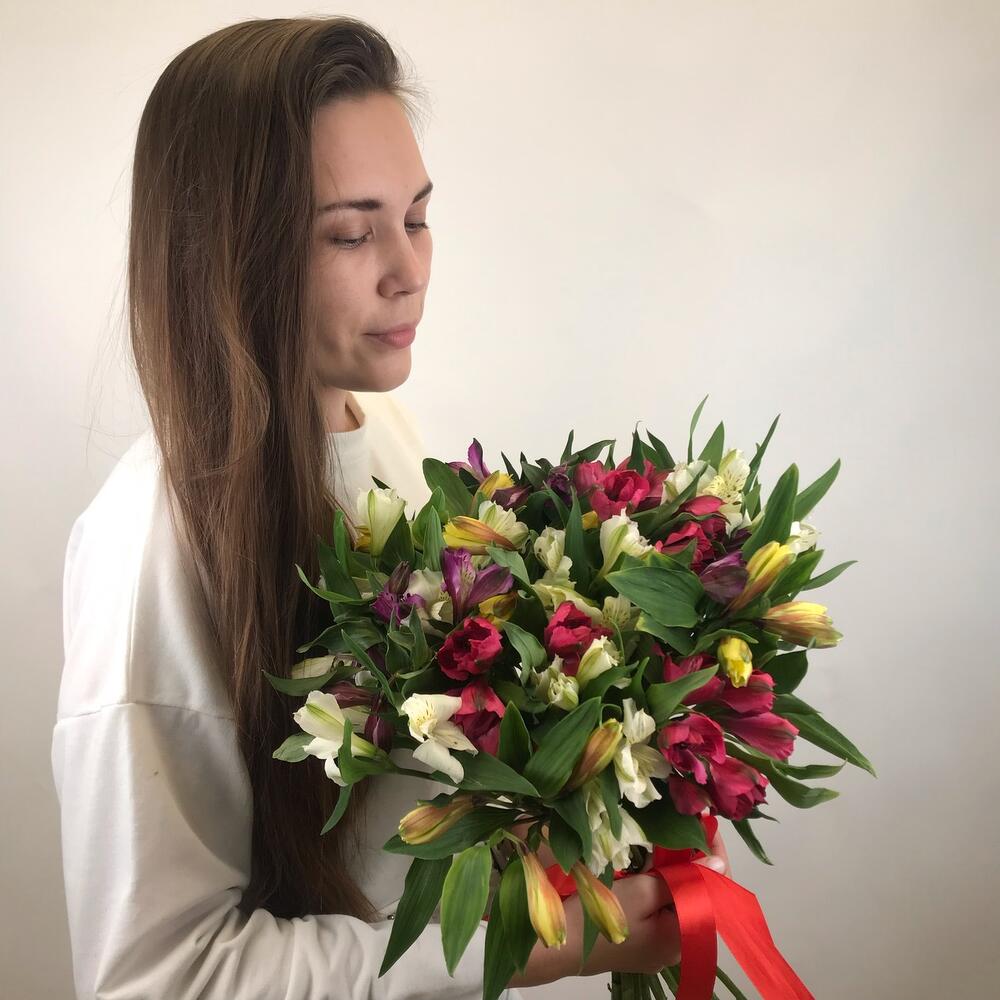 Микс из альстромерии. 🌸
