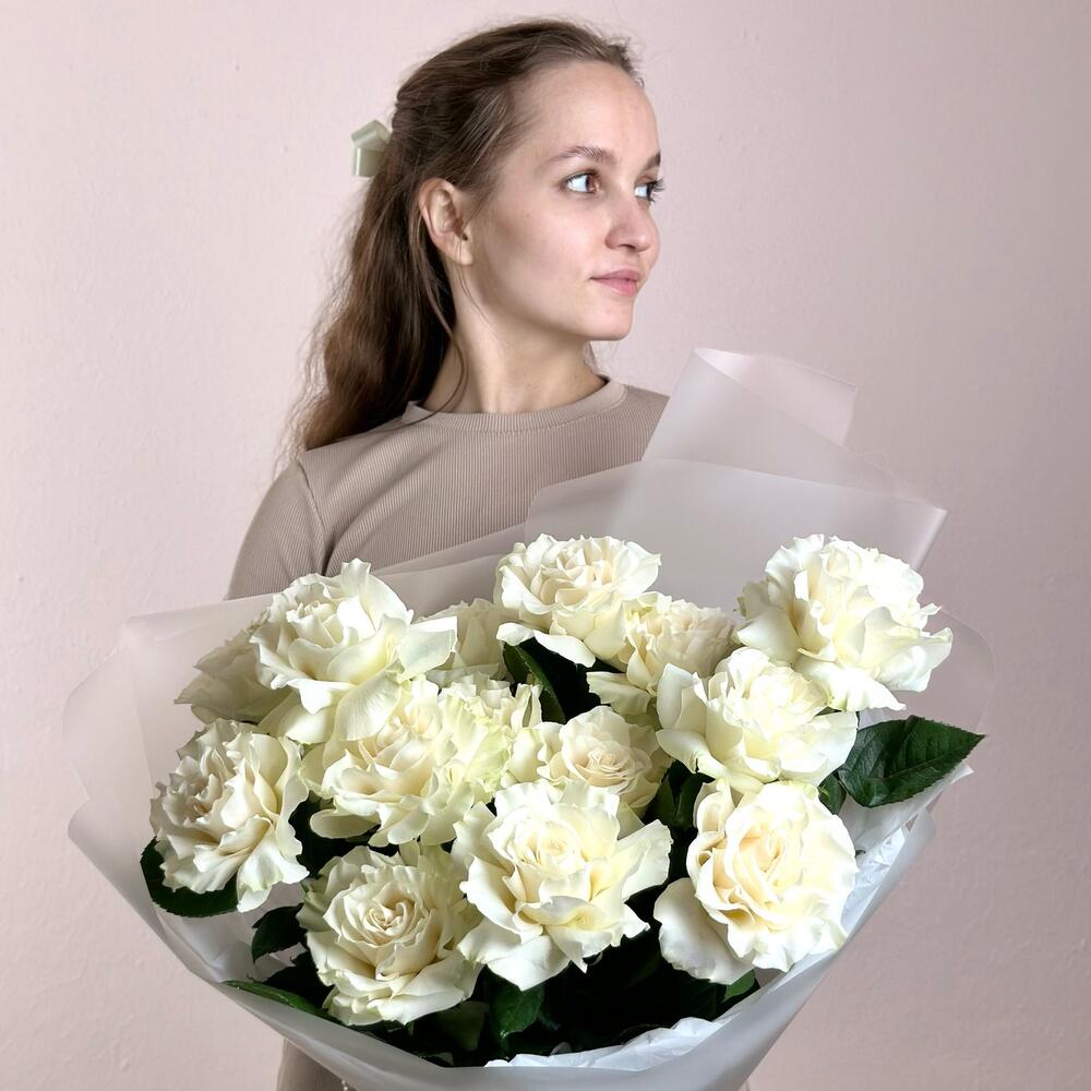 Красивый букет из 15 белых французских роз 0090-015