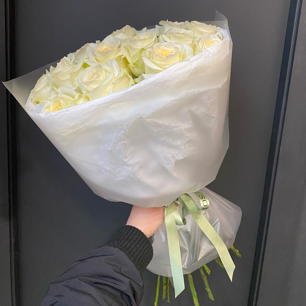 Букет кремовых белых роз