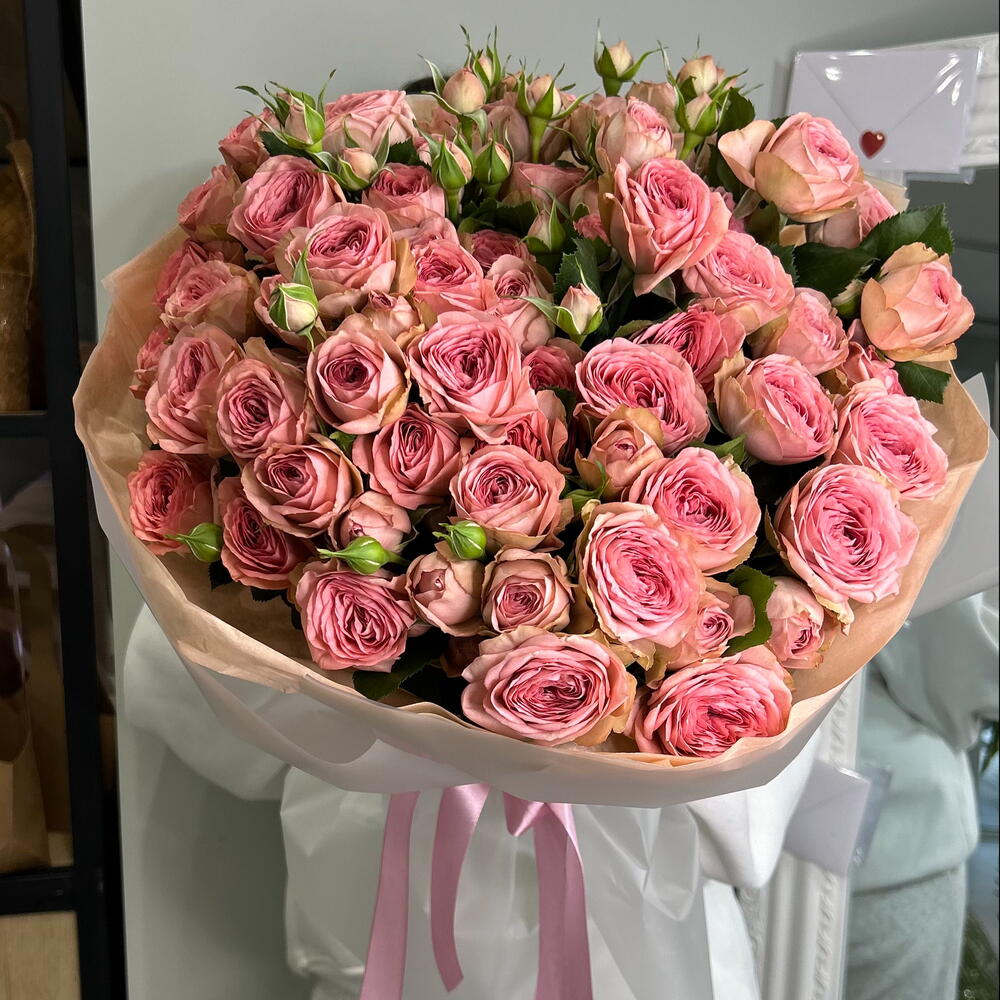 Букет из 15 кустовых роз