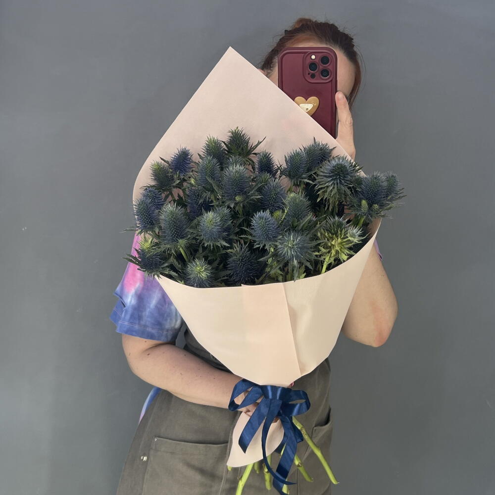 Букет изысканный 💙 с синим эрингиумом 💙💙💙