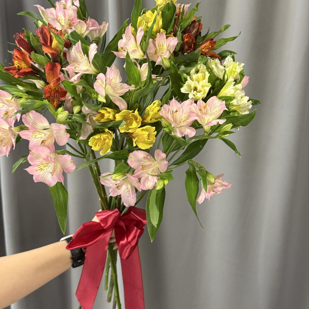 11 альстромерий под ленту🌸