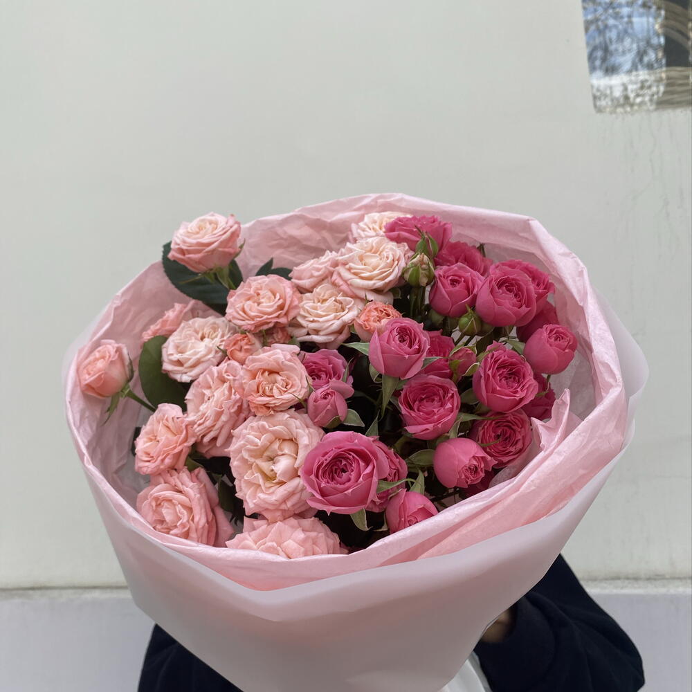 Сборный дуо букет из 9 кустовых роз 💛🩷