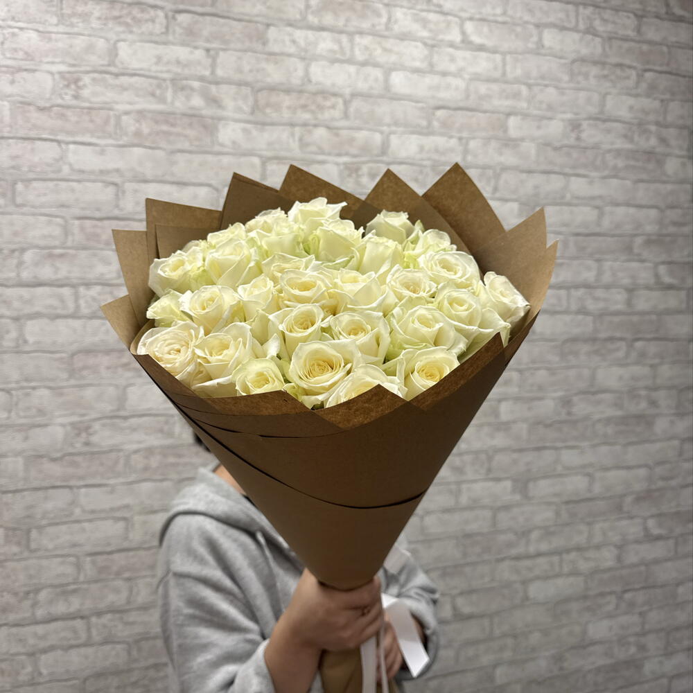 Белые розы 31 шт💕💕💕