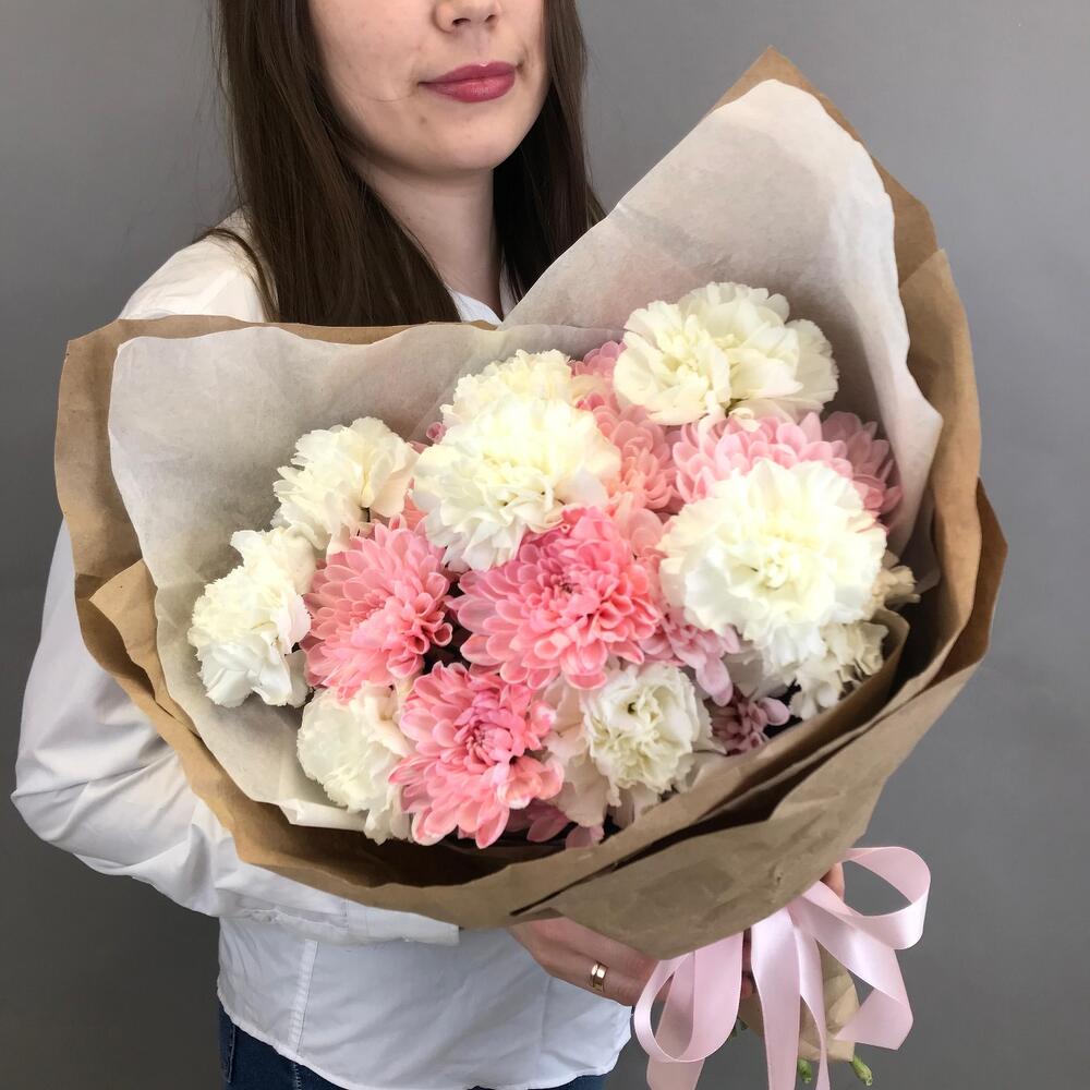 Диантусы и кустовая хризантема