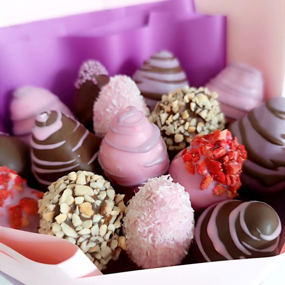 Strawberry bouquet "Fantasy" gift for mom