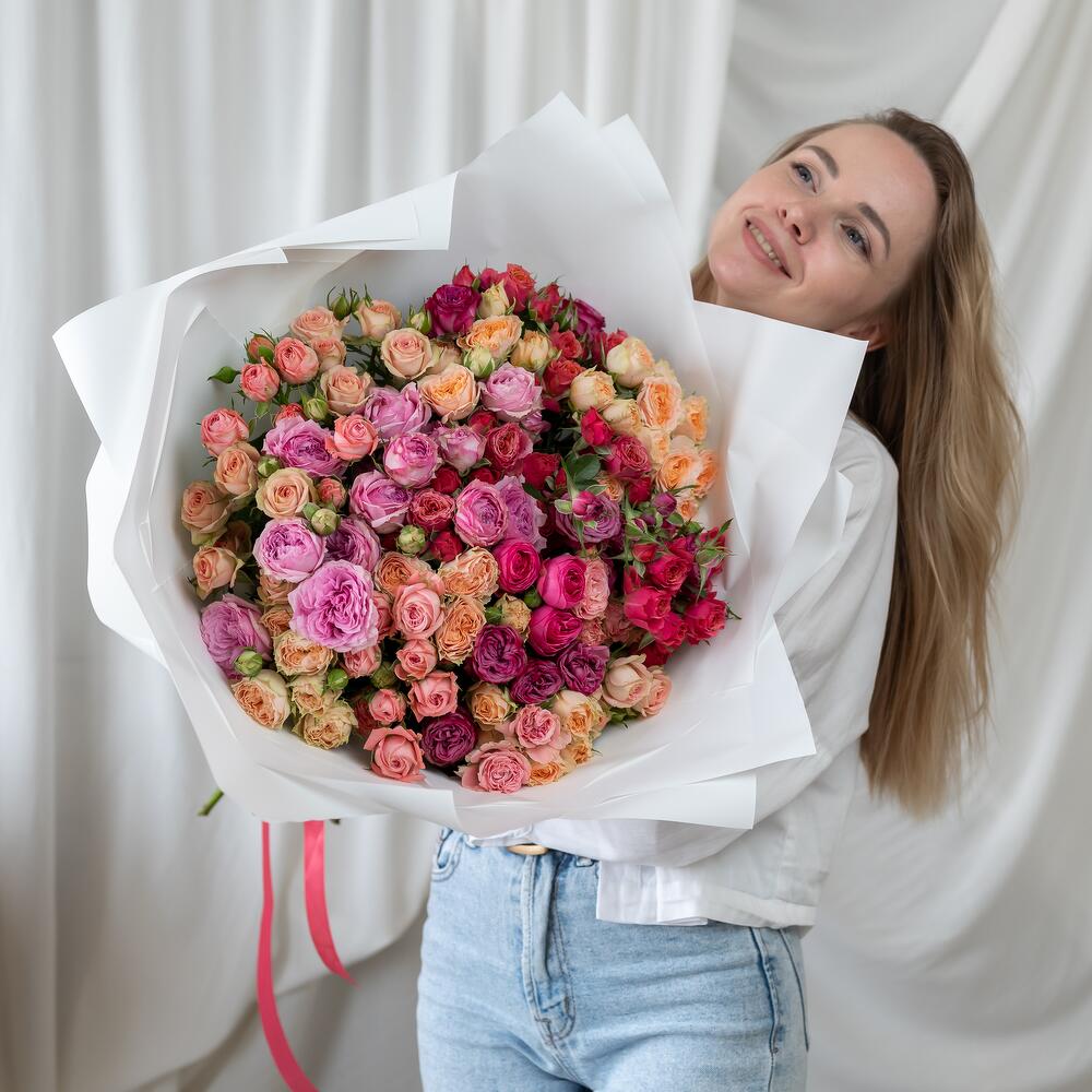 Букет из 25 кустовых роз микс