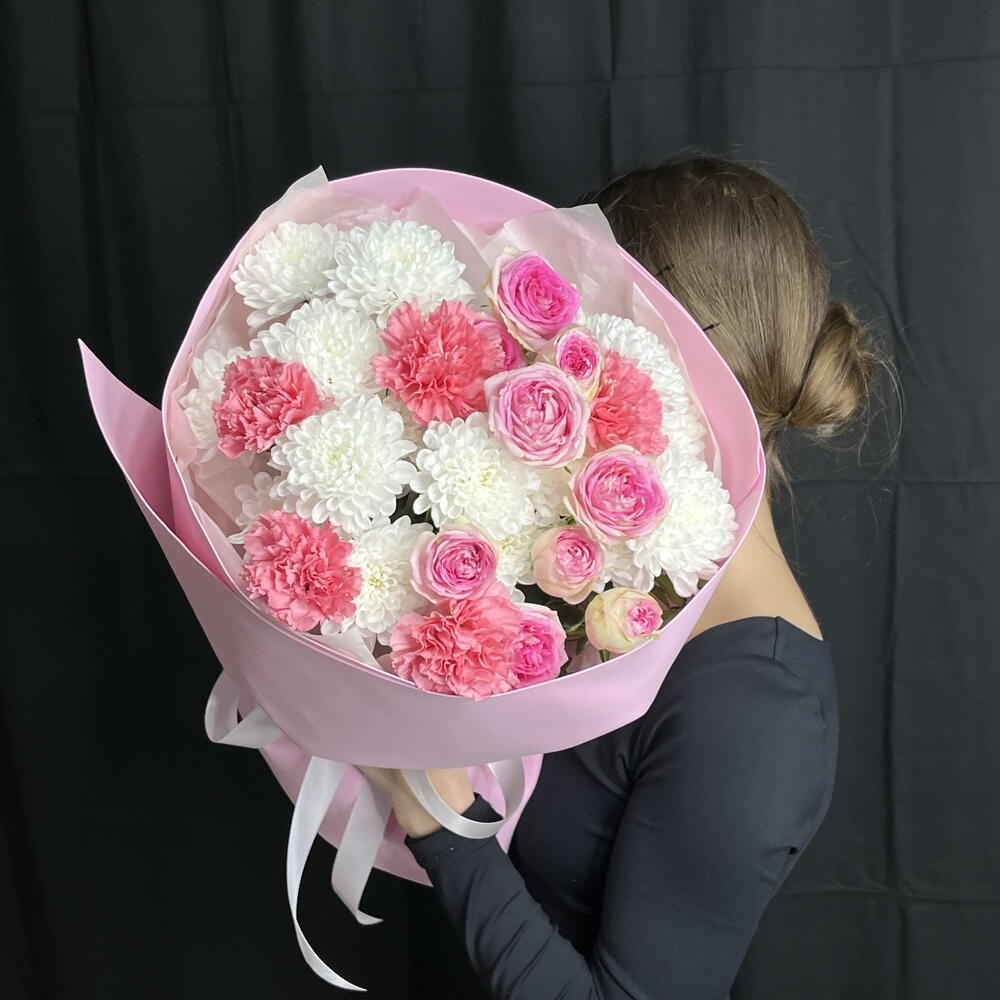 💗 Букет из стойкого состава: хризантема, диантус и кустовая роза
