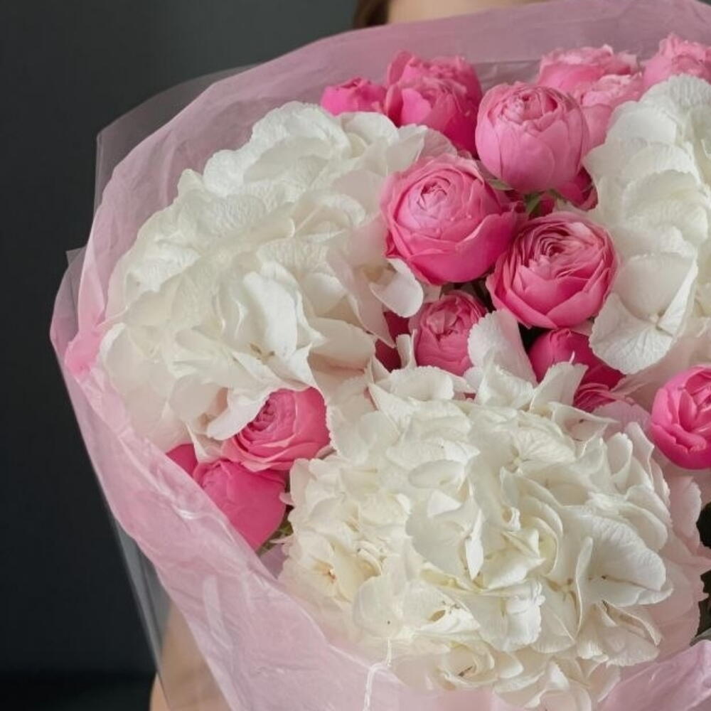 Hydrangea and spray rose bouquet