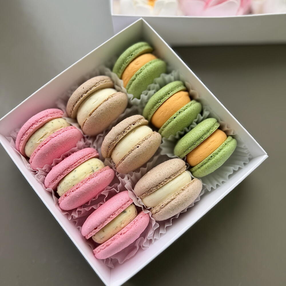 Макарон 9шт для нее
