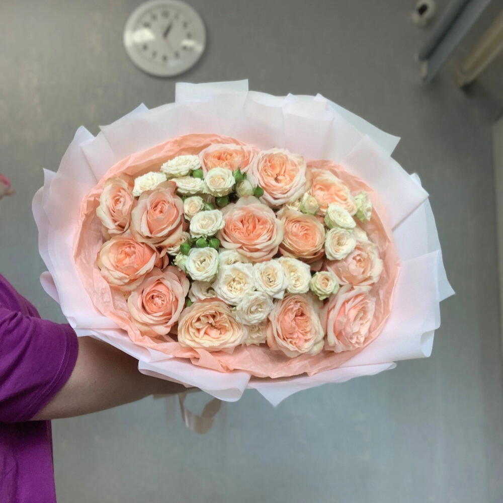 Моно букет с розами