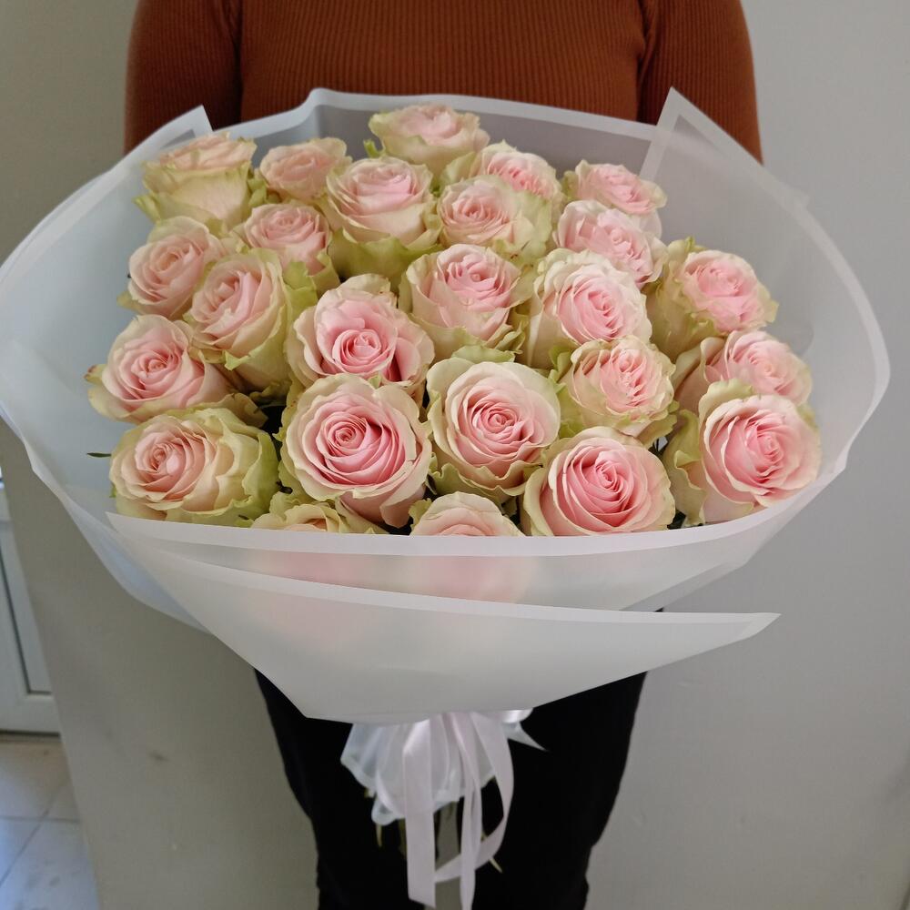 Букет из розовой розы