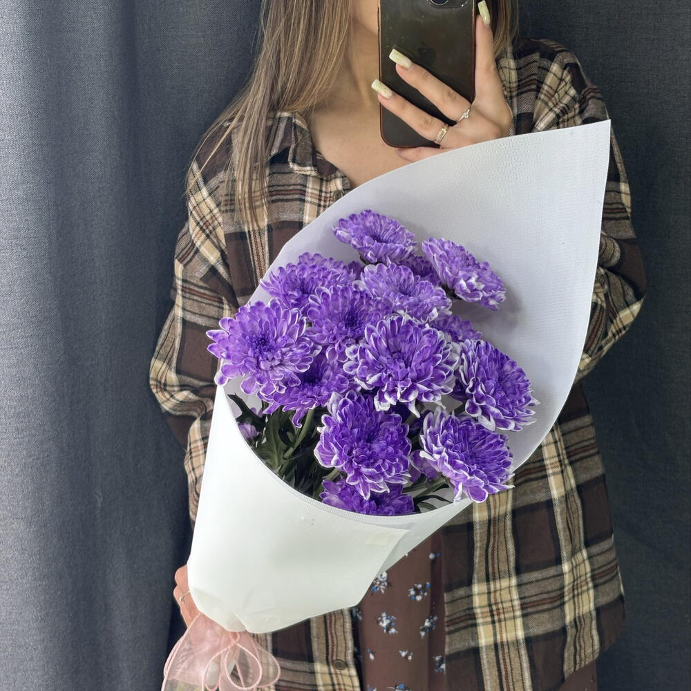 Конвертик из ярко-сиреневой хризантемы Сиреневый вайб 🕶️💜