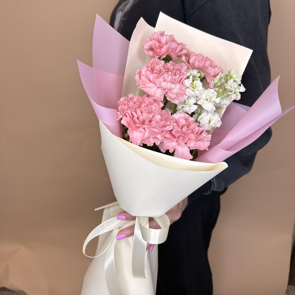 Букет-комплимент из диантусов и маттиолы 💞