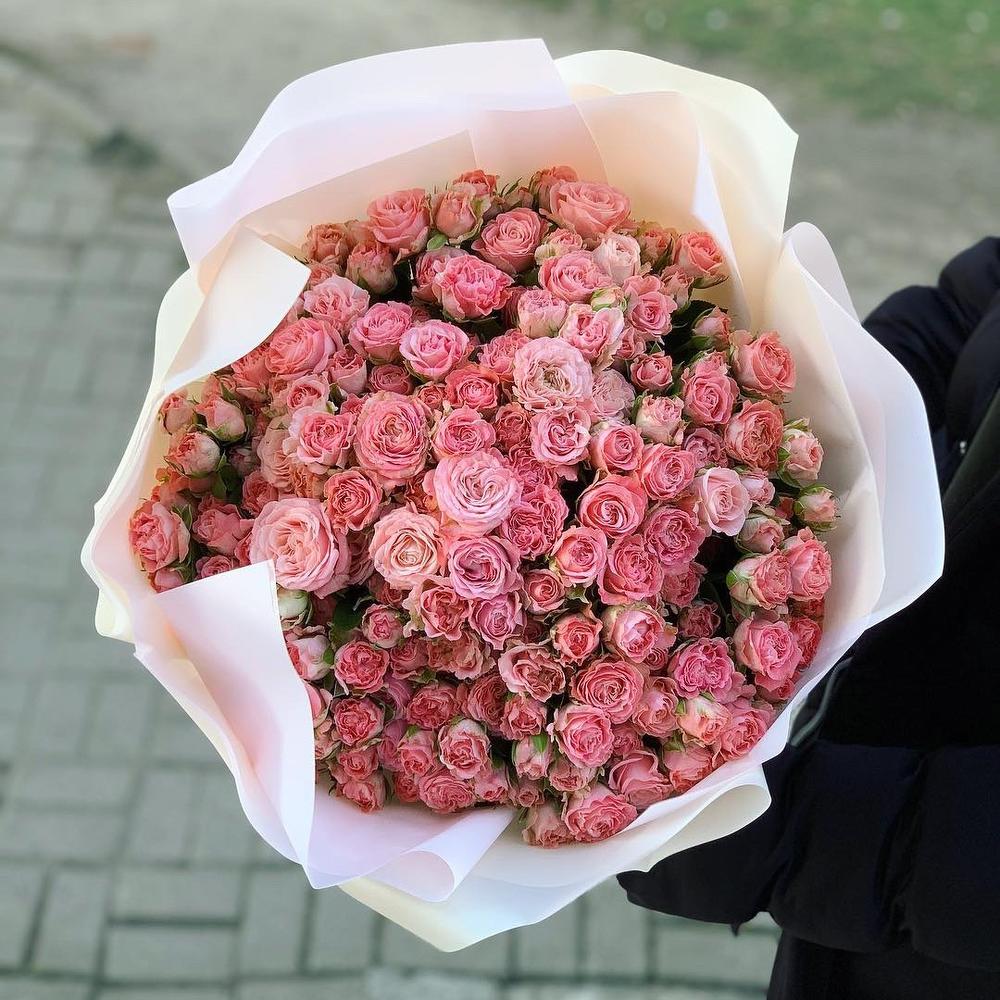 25 кустовых роз на День Матери