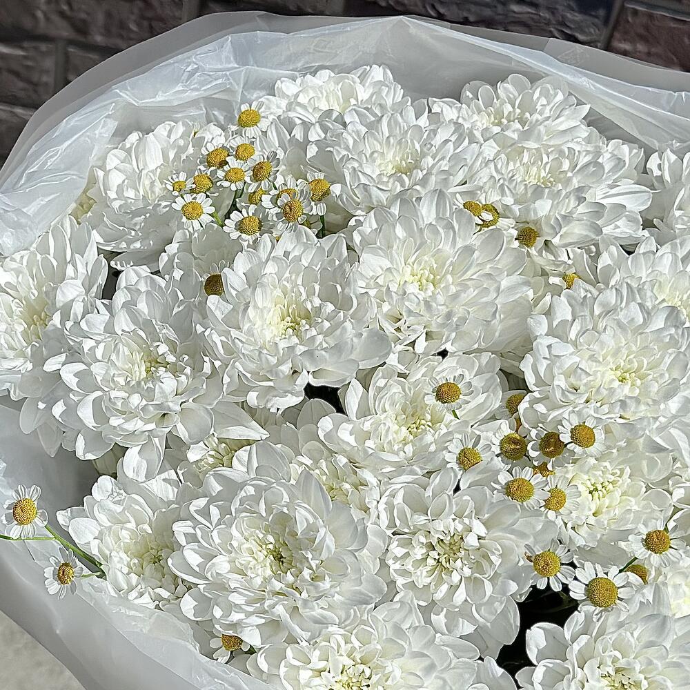 Букет из кустовых хризантем и ромашек, L