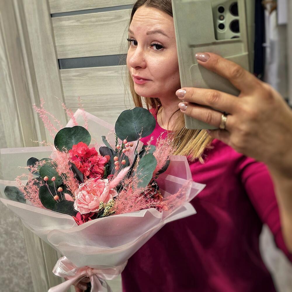 Букет с пионовидной розой