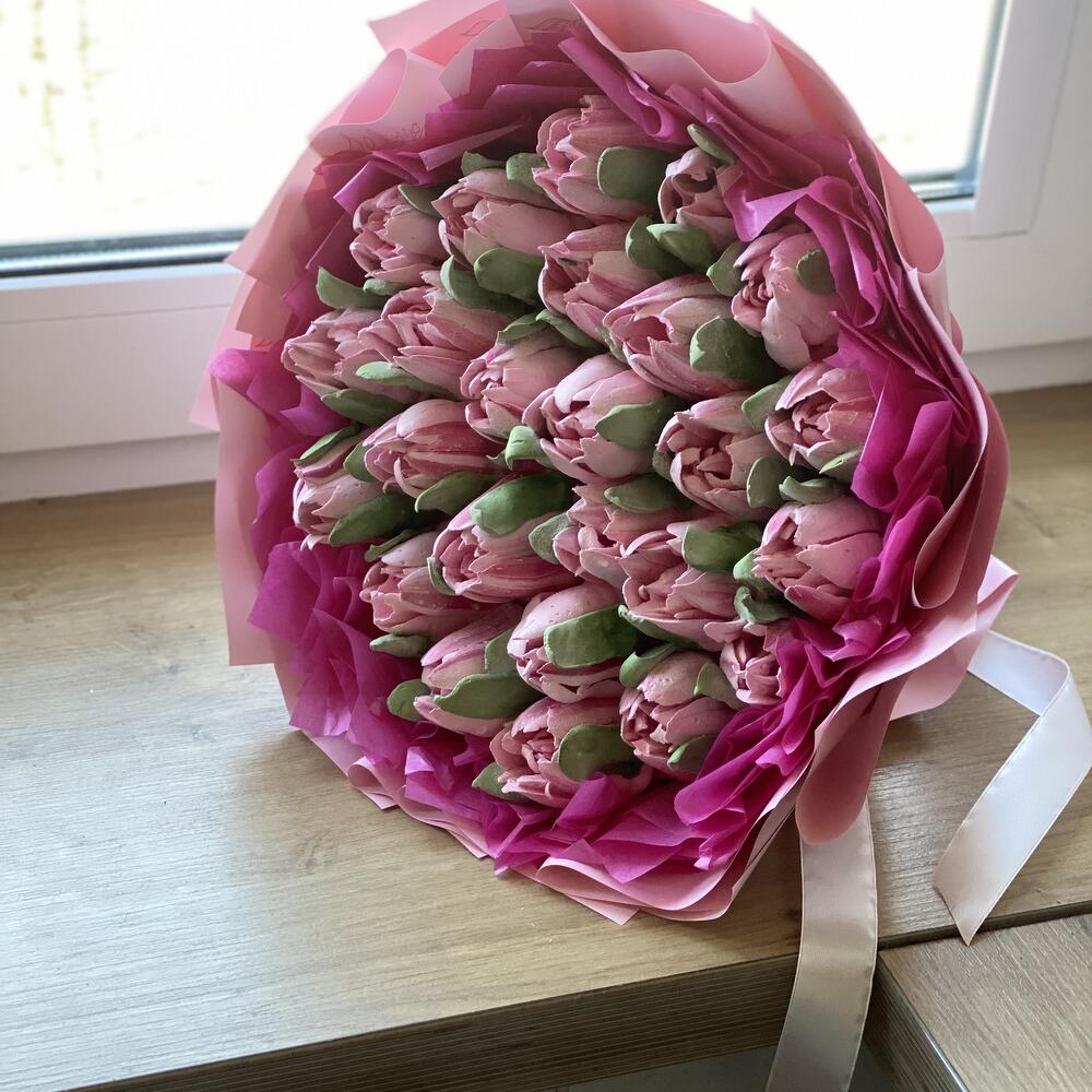 Vanilla tulips